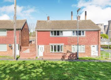 Semi-detached house For Sale in Knottingley