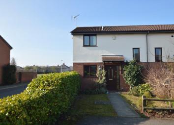 End terrace house To Rent in Chester