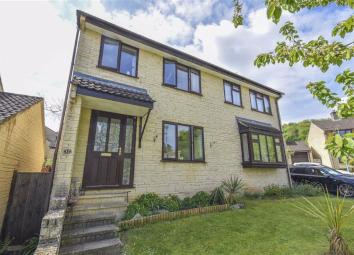 Semi-detached house For Sale in Dursley