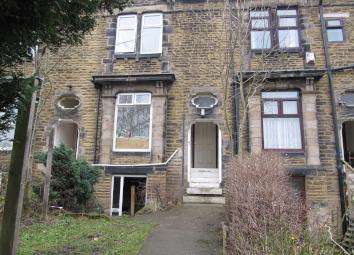 Terraced house To Rent in Dewsbury