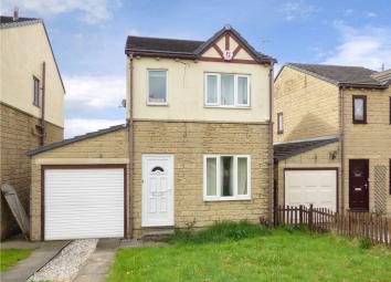 Detached house For Sale in Bingley