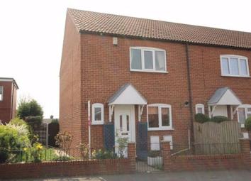 Semi-detached house To Rent in Selby