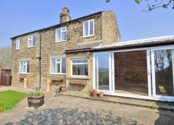 Semi-detached house For Sale in Mirfield