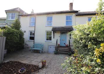 Semi-detached house For Sale in Newnham
