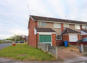 End terrace house For Sale in Stockport