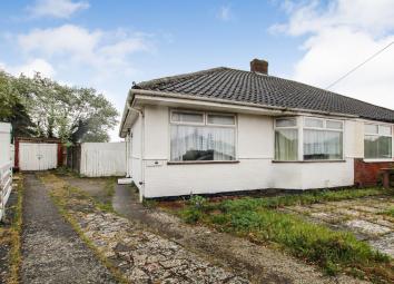 Semi-detached bungalow For Sale in Liverpool