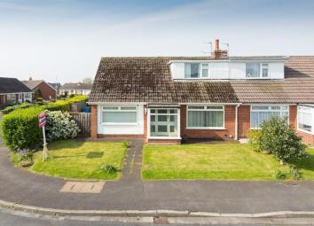 Semi-detached bungalow For Sale in Preston