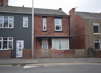 End terrace house To Rent in Chesterfield