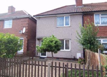 End terrace house To Rent in Mansfield