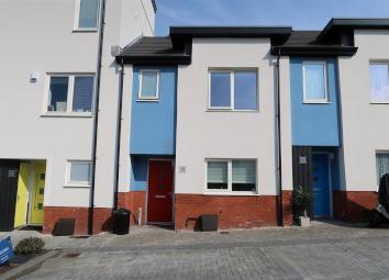 Terraced house For Sale in Penarth