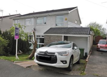 Semi-detached house For Sale in Blackwood