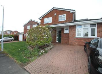 Detached house To Rent in Wrexham