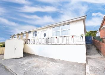 Semi-detached bungalow For Sale in Newport