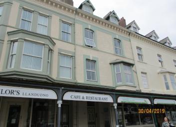 Flat To Rent in Llandudno