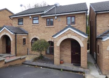 Semi-detached house To Rent in Burnley