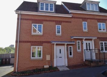 3 Bedroom Semi-detached house to rent