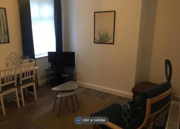 End terrace house To Rent in Salford