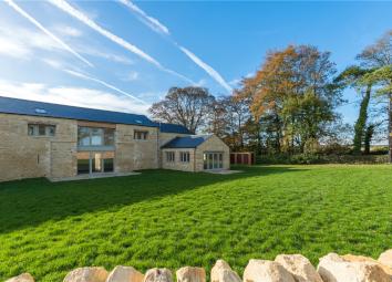 6 Bedroom Property for sale