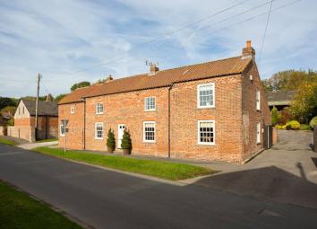 Detached house For Sale in Driffield