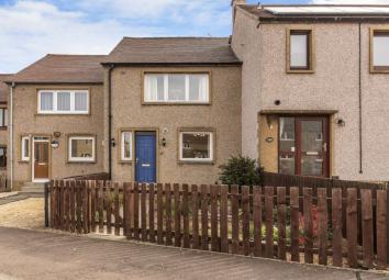 Terraced house For Sale in Tranent