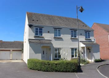 Semi-detached house To Rent in Calne
