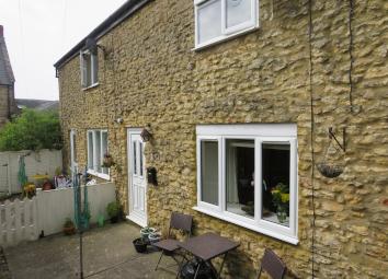 Terraced house For Sale in Crewkerne