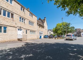 Flat To Rent in Stroud