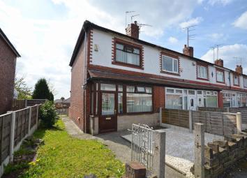 End terrace house For Sale in Oldham