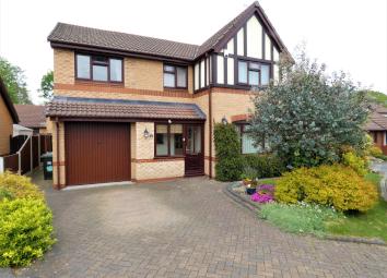 Detached house For Sale in Ellesmere Port