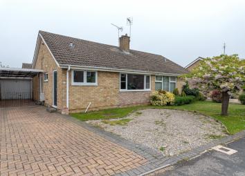 Semi-detached bungalow For Sale in York