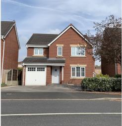 Detached house For Sale in Hyde