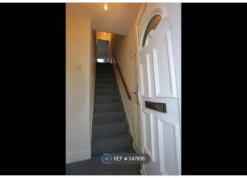 Terraced house To Rent in Deeside