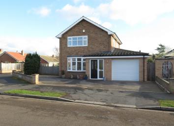Detached house To Rent in Newark