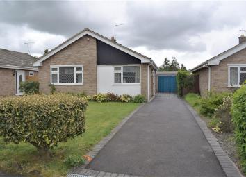 Detached bungalow For Sale in Nuneaton