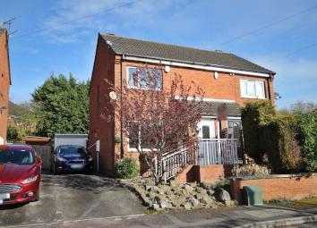 Semi-detached house To Rent in Alfreton