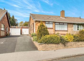 Bungalow For Sale in Wakefield