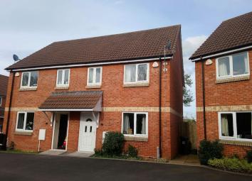 Semi-detached house To Rent in Taunton