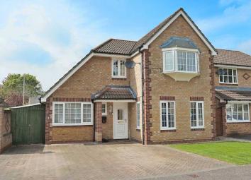 Detached house For Sale in Cullompton