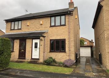 Semi-detached house To Rent in Normanton