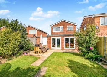 Detached house For Sale in Grantham