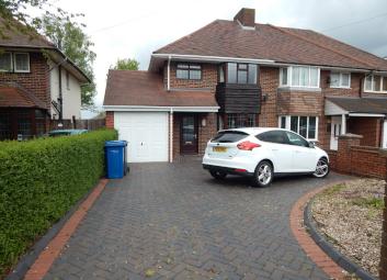 Semi-detached house To Rent in Burntwood