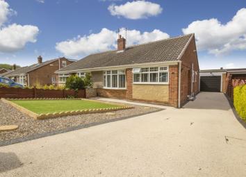 Semi-detached bungalow For Sale in Middlesbrough