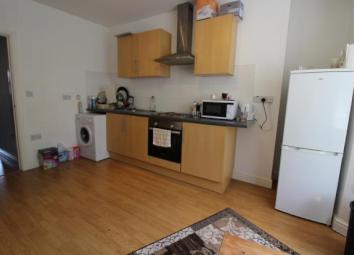 Terraced house To Rent in Pontypridd