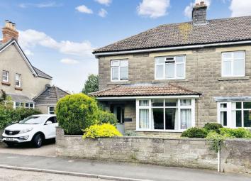 Semi-detached house For Sale in Frome