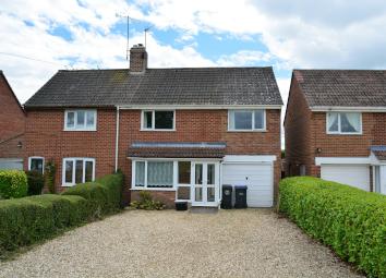 Semi-detached house To Rent in Pewsey