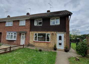 End terrace house To Rent in Banbury
