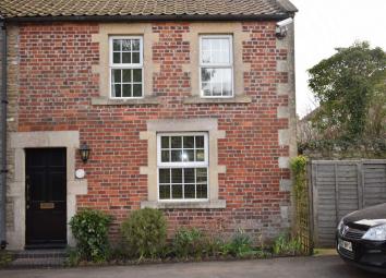 Semi-detached house To Rent in Frome