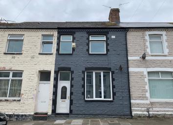 Terraced house For Sale in Barry