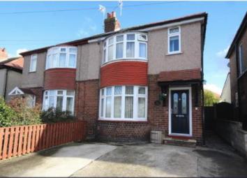 Semi-detached house For Sale in Flint