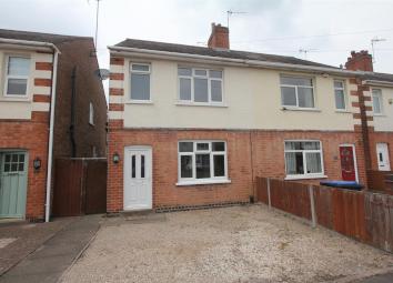 Semi-detached house For Sale in Hinckley